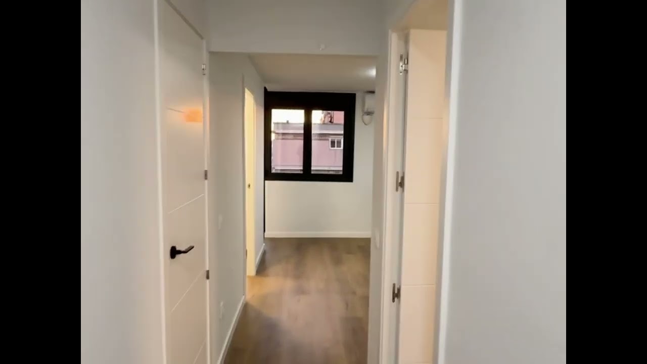 Ubicado en una 11ª planta, este espectacular apartamento completamente reformado.