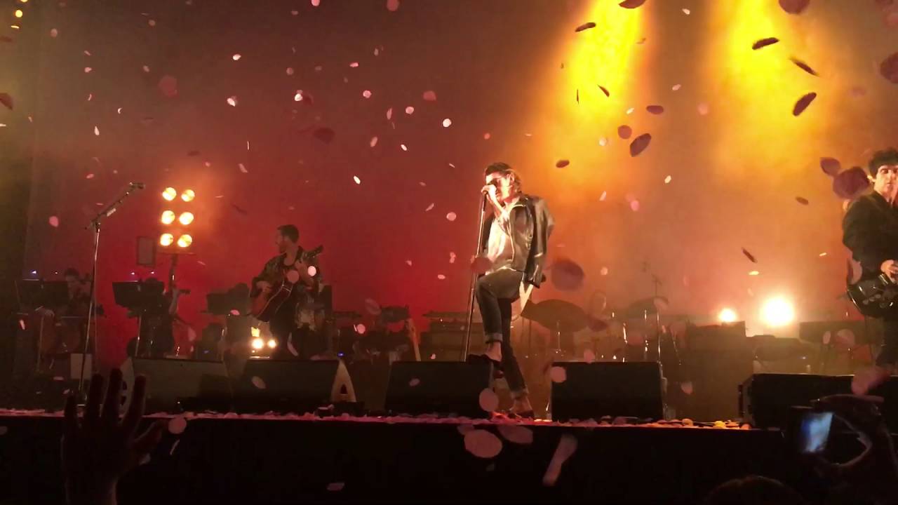 The Last Shadow Puppets - Last Night I Dreamt (The Smiths Cover) live @ Alexandra Palace - London