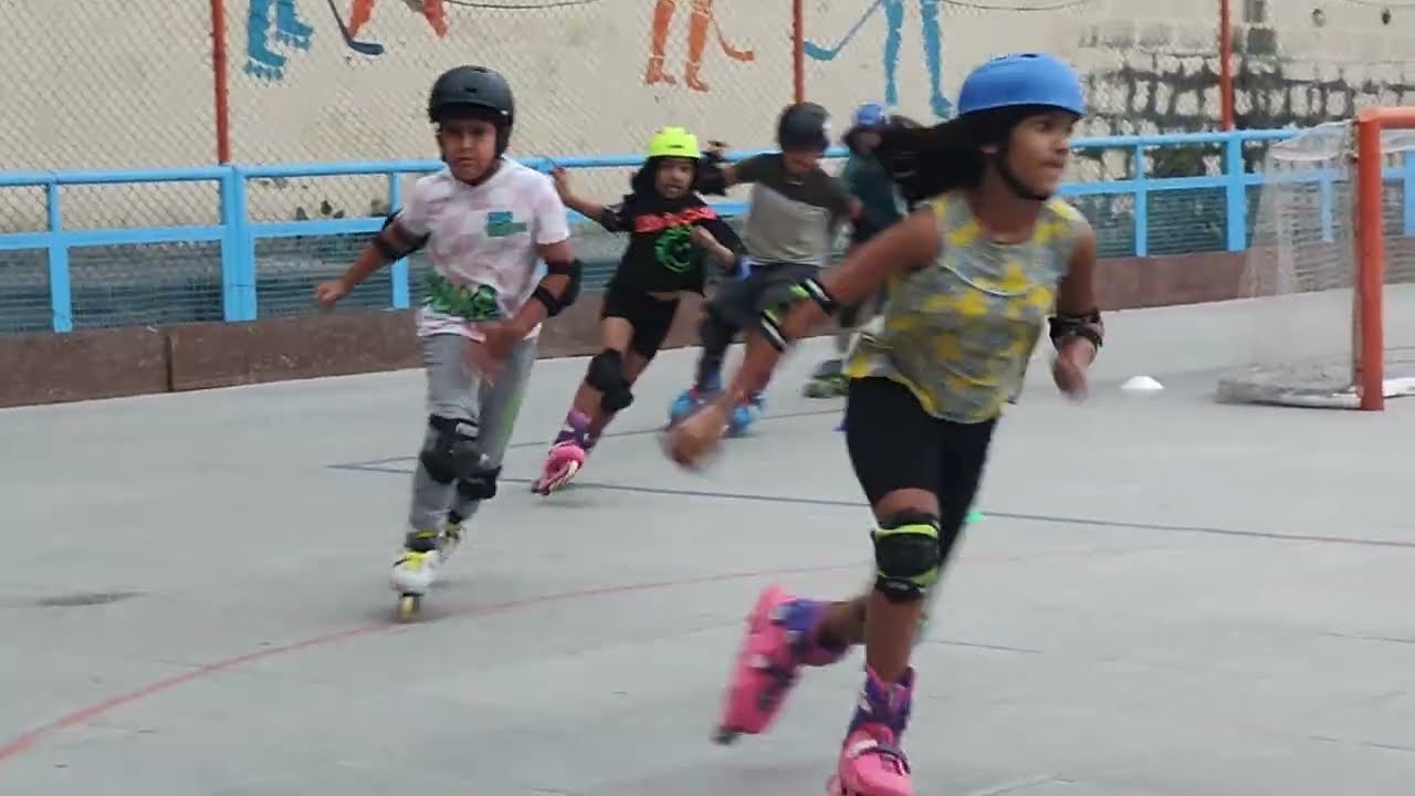 హానీ రియా స్కేటింగ్ ప్రాక్టీస్ 173,day ##myrasisters #skating#speed #round roller skating new video