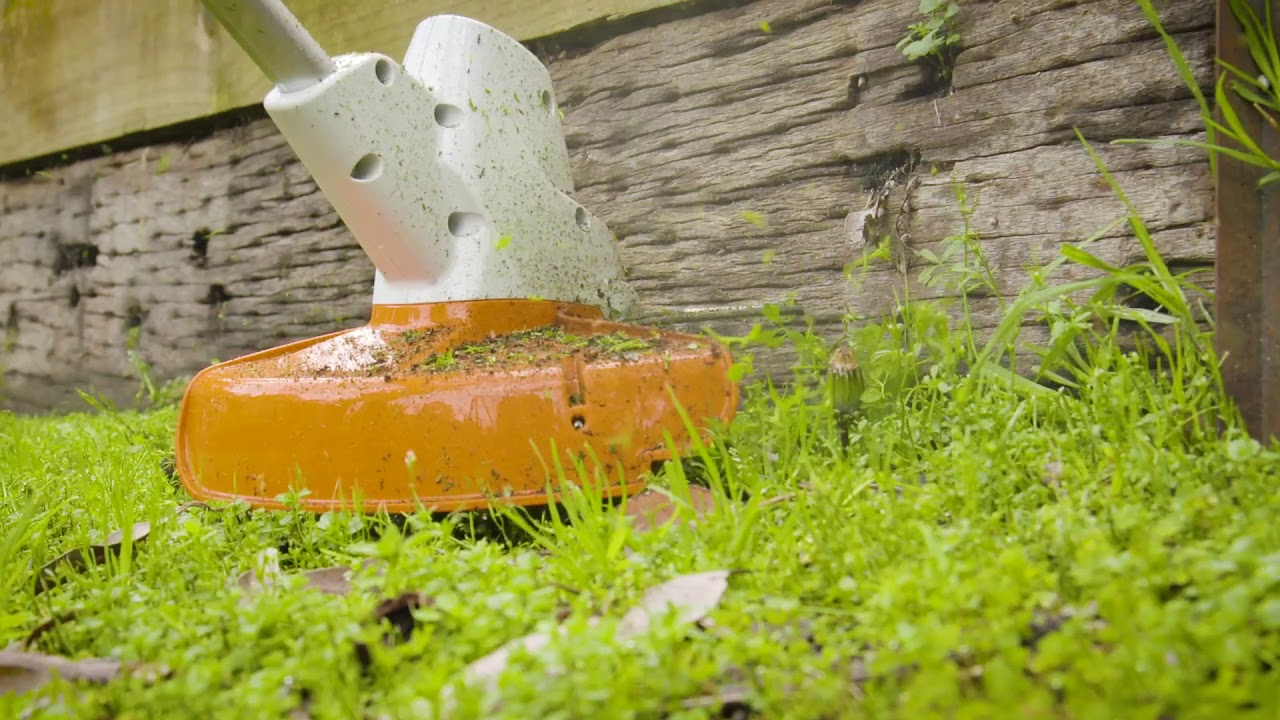 Battery Grass Trimmer STIHL FSA 57 - Test / Review: The Garden Gurus