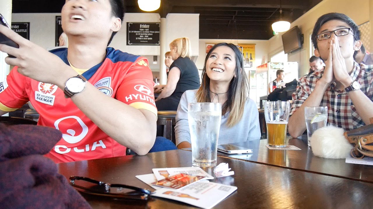 VLOG | PUBS & SOCCER GAMES, LV MARIE WALLET