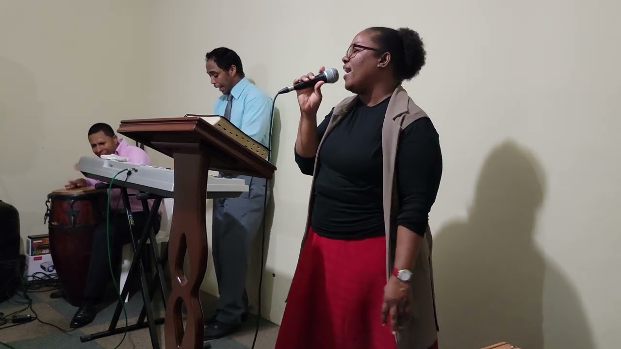 Anoche estuvimos de fiesta. Heidy Roche (Coro)