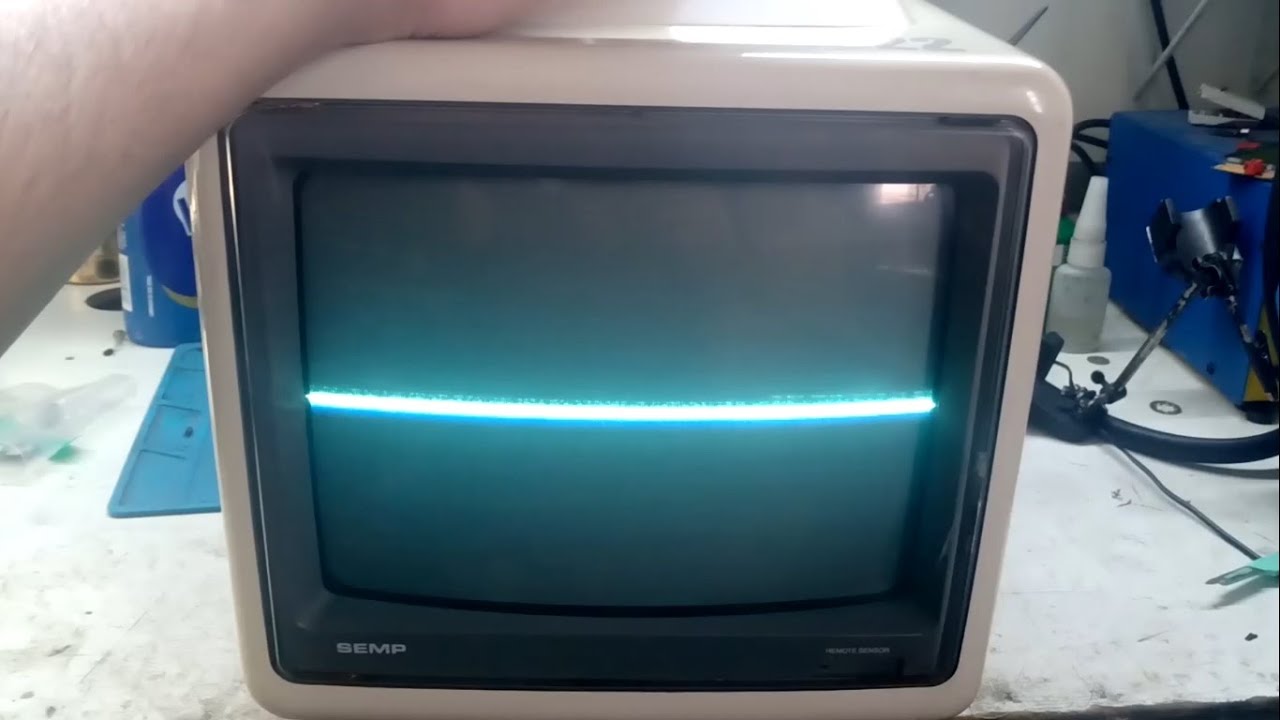 TV SEMP TV-1022E Com Vertical Fechado