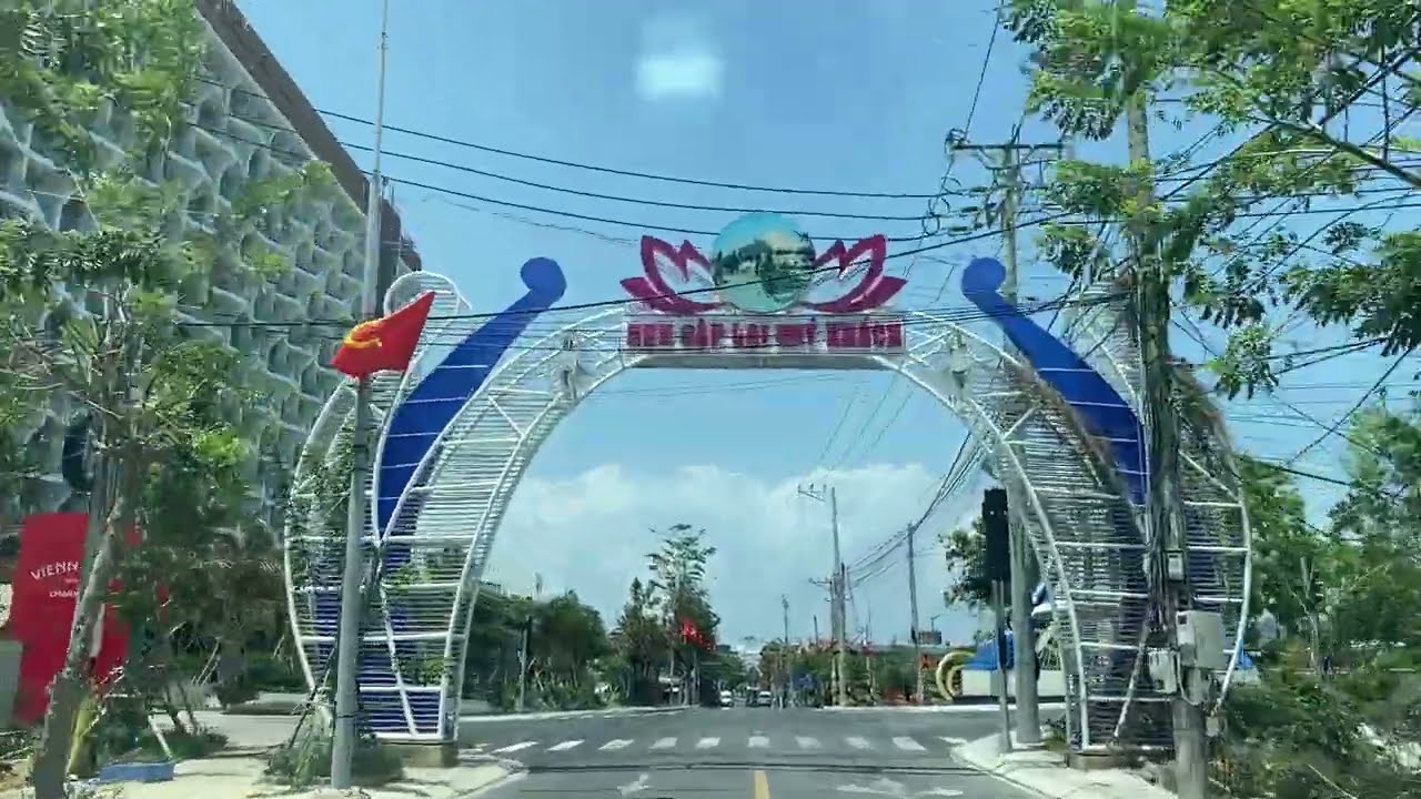 Bãi biển ở Dinh Cô Long Hải, Bà Rịa Vũng Tàu trưa ngày 14/3/2026