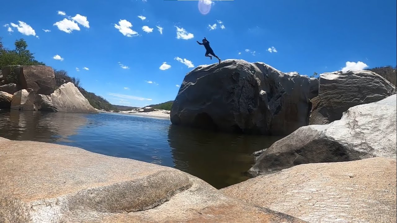 Pedra do Altar no Rio Para&iacute;ba