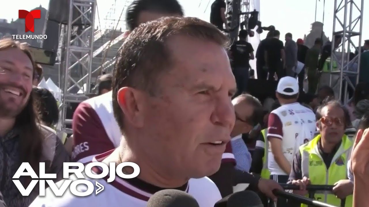 Julio César Chávez ofreció clase masiva de boxeo en el Zócalo de la Ciudad de México