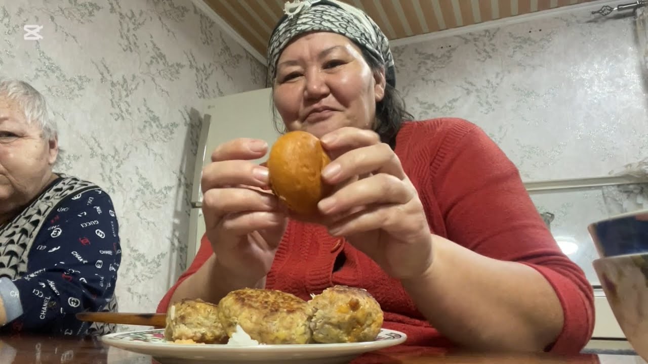Боюсь уже вас 😜настроение хорошее ,по-моему выздоравливать начала 😄нанюхалась внучечку сижу кайфую 🫠