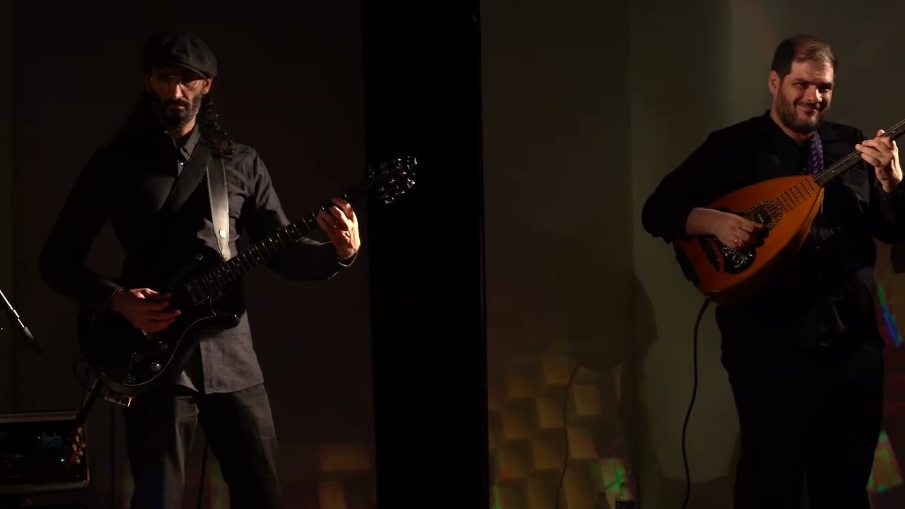 Porphyra performs 