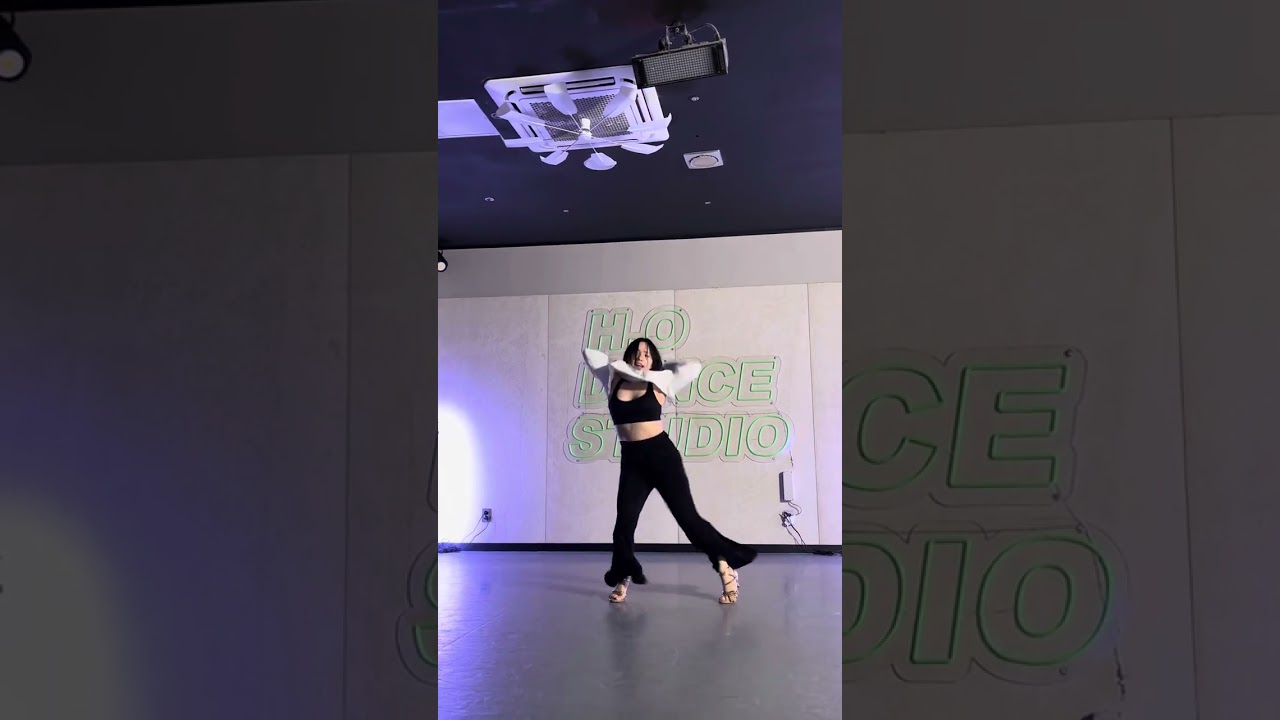 Fergie - A little party never killed nobody | Waacking basic choreo