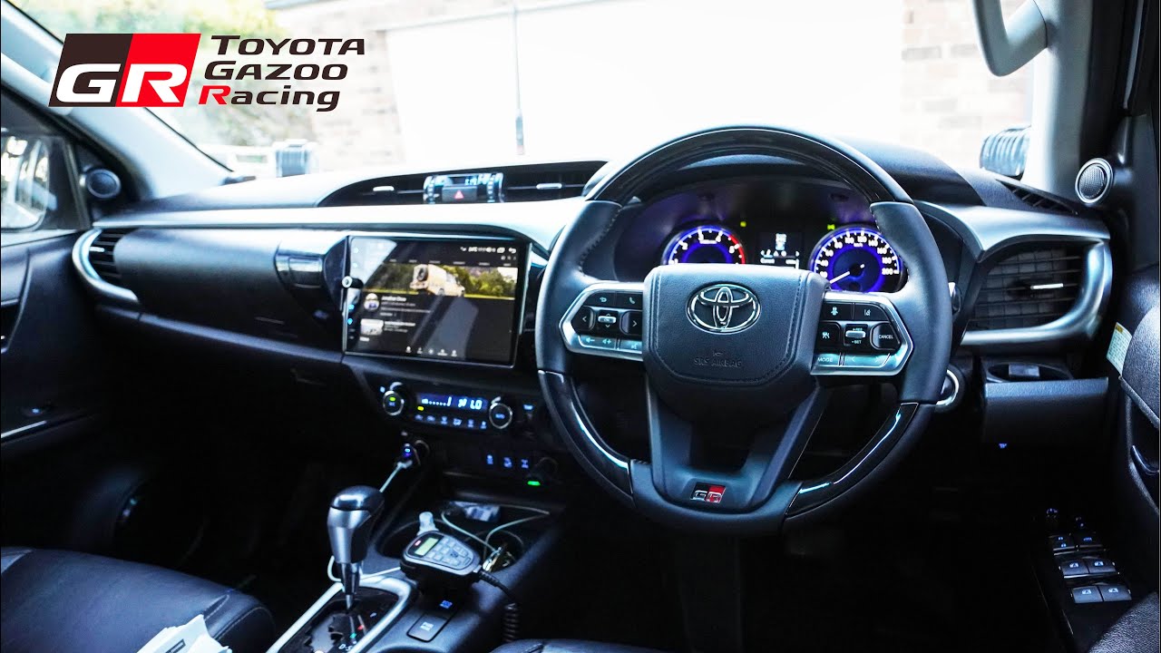 N80 HILUX gets a 300 series steering wheel retrofit - installation guide