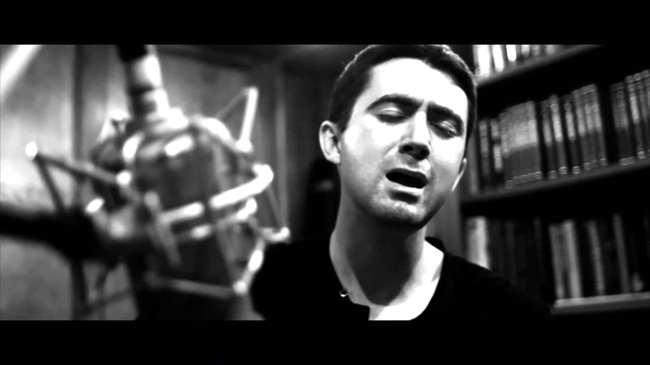Bobby Hamrick - Whatever Makes the Day Go By live acoustic