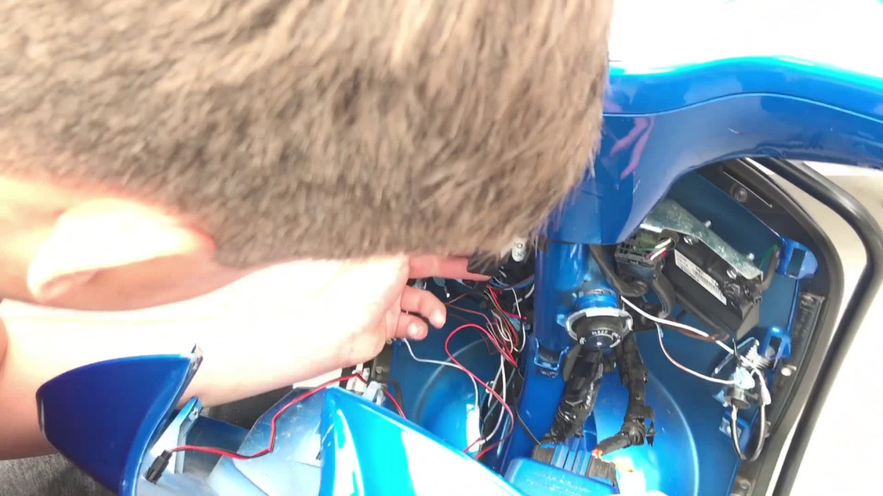 Vespa sprint/primavera contactslot demonteren/vervangen!