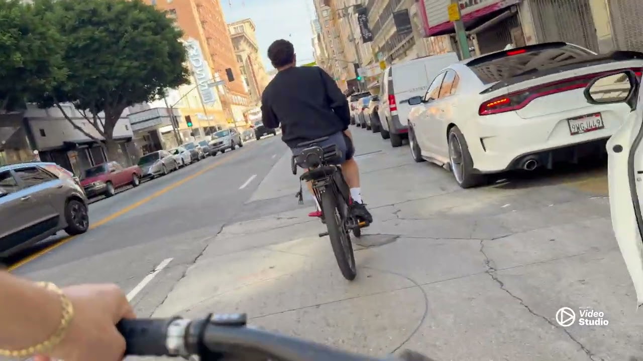 Accidente en Los Ángeles deja personas heridas. 