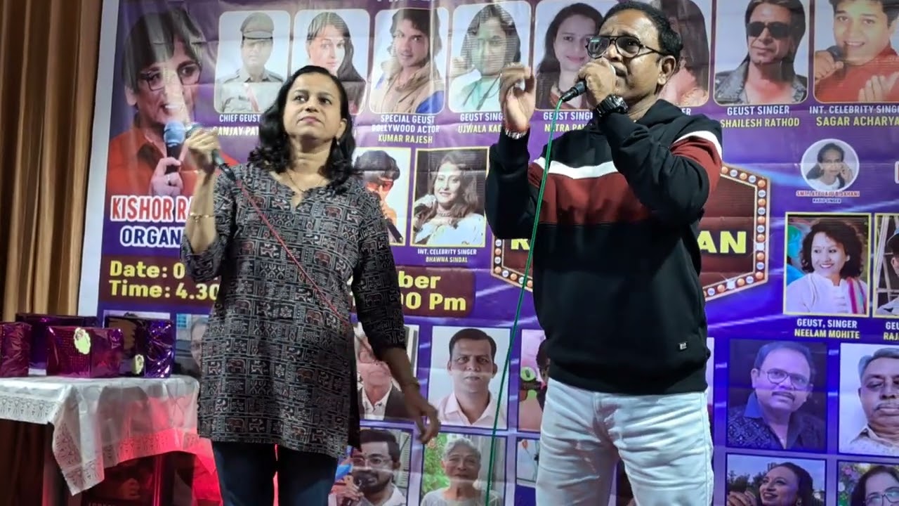 D.D.L. sharukh Khan.                   tuje dekha to ye jana sanam pyar hota he