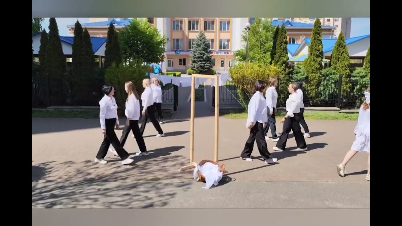 дорослі малі