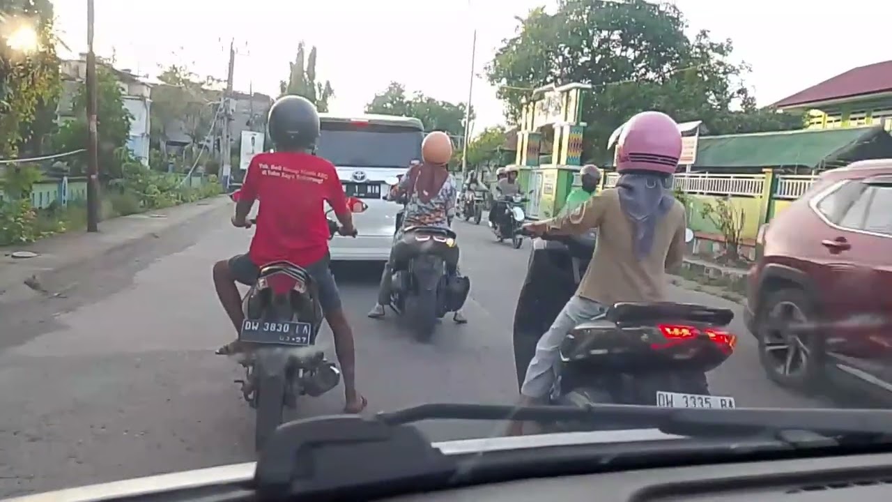 Telusuri jalanan kota Sengkang wajo menjelang buka puasa