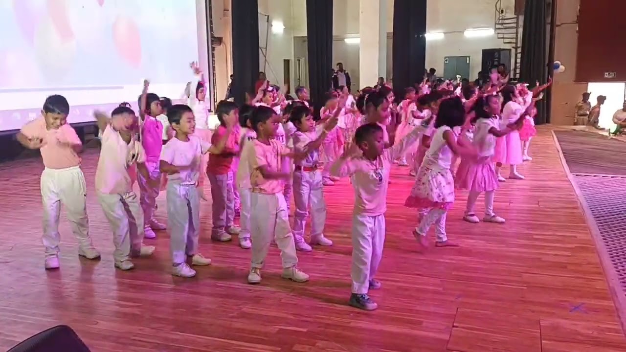 Chhota bachha dance performed by prabhat students kjr