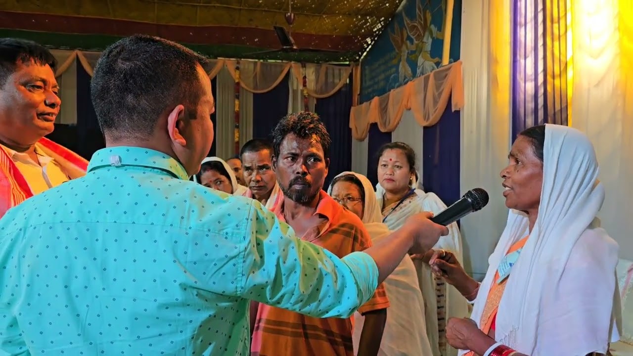 তেওঁ মনে মনে ভাৱিছিল, “যদি মই যীচুৰ কাপোৰ খনকে অকল চুব পাৰোঁ, তেনেহলেও মই ভাল হৈ যাম।” মথি'৯'২০