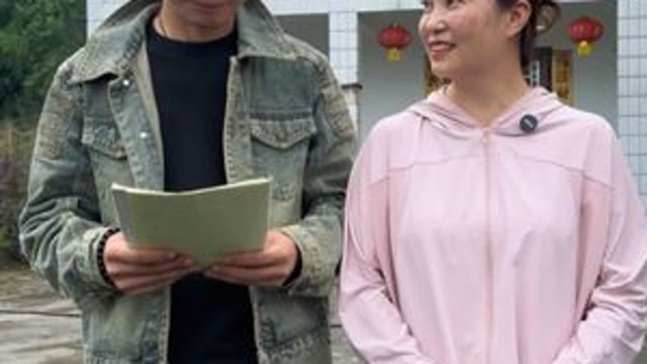 姐妹们你们帮我看看婚礼上台应该怎么说才好呢