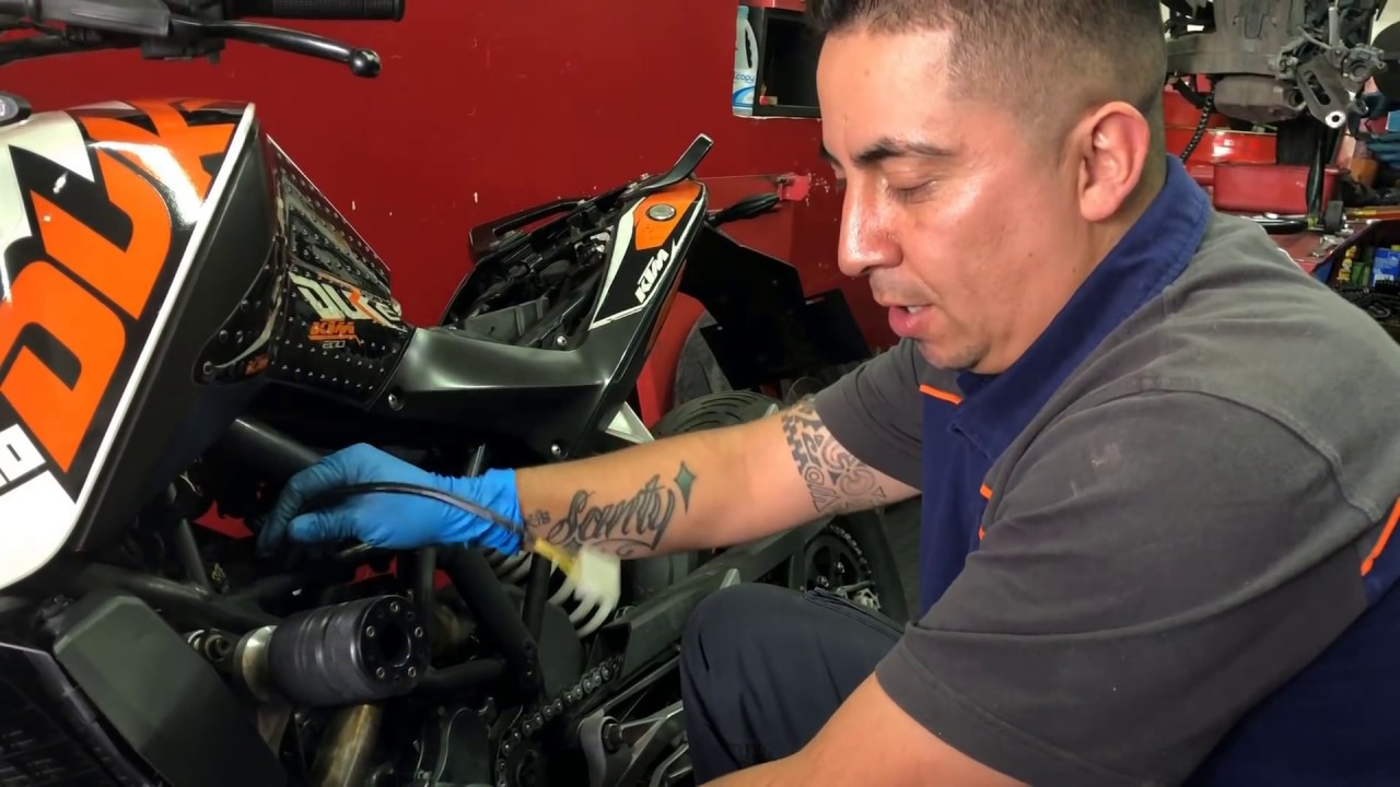 EL PECADO DE LA KTM 200 - Motomoteros