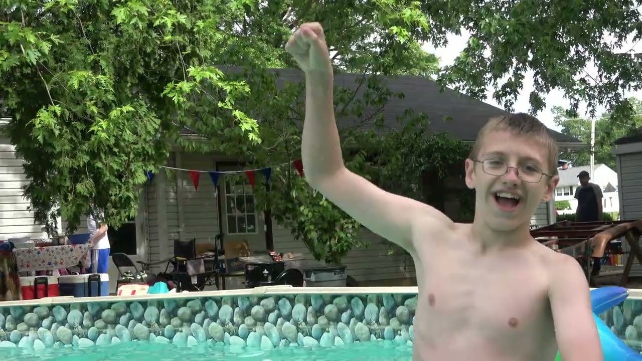 Переоборудование лодочного прицепа в передвижной инструментальный ящик (доступно только снаружи) ...