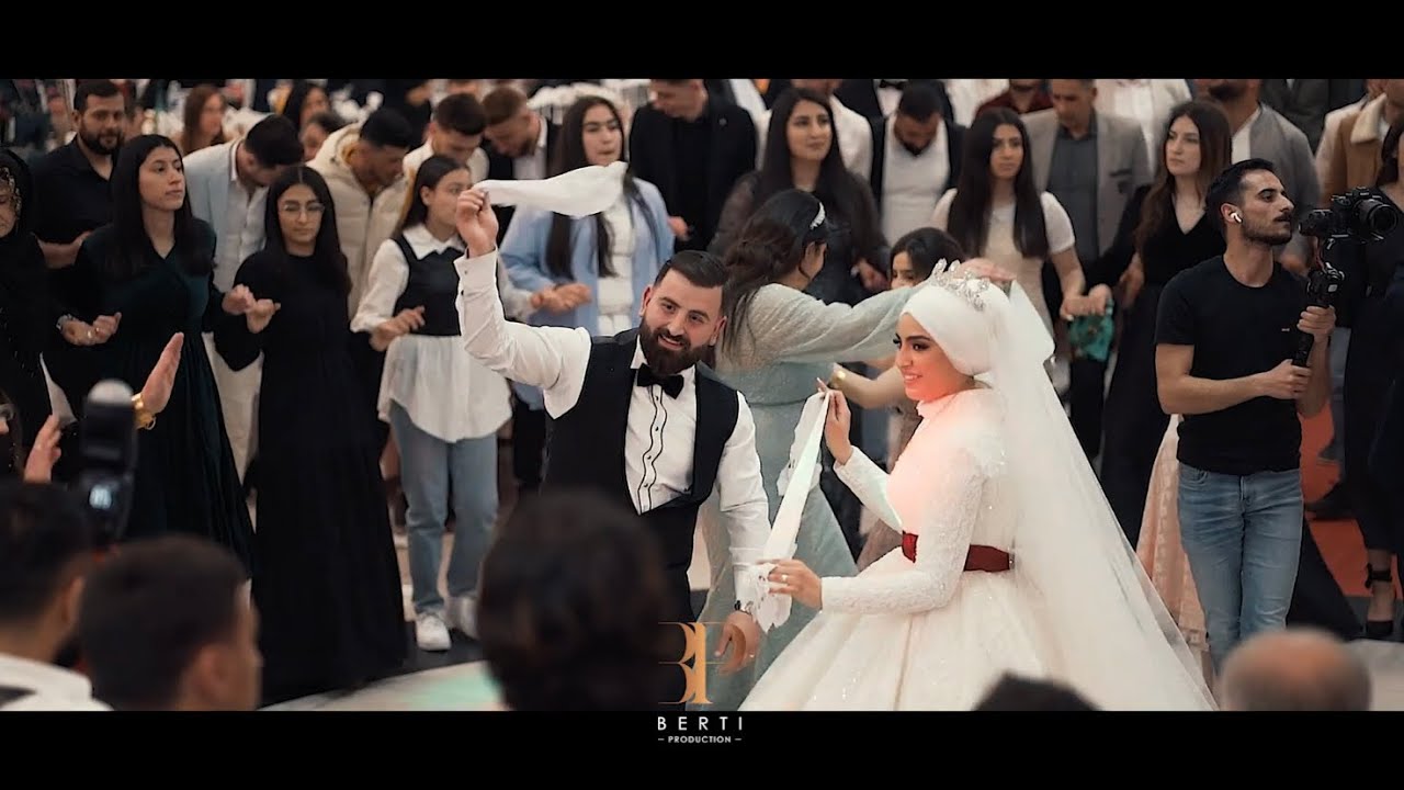 TUFAN DERINCE, ILHAN ICLEK Diyarbakir Dugunu Paris Grani, Mutis Halay (Yekta & Sevilay)