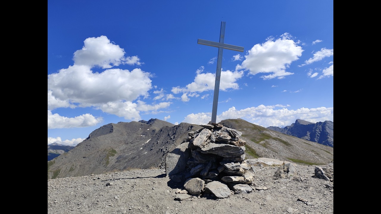 Escursione da Thures (Cesana Torinese) al bivacco Corradini e cima Dormillouse 10_08_2024