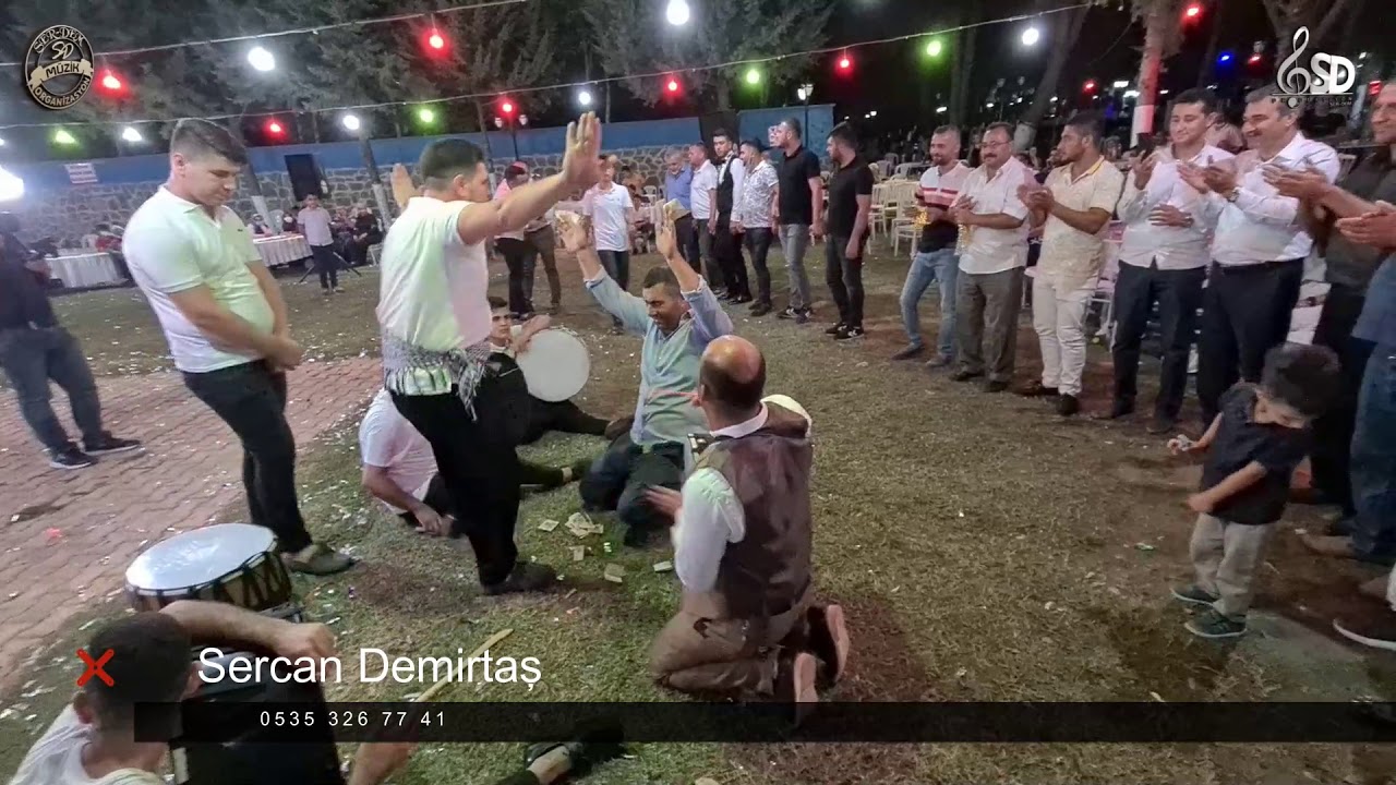 Hassa Akbez DAVULCU ile HALAY başı FENA OYNUYOR HERKES HAYRANLIKLA İZLİYOR