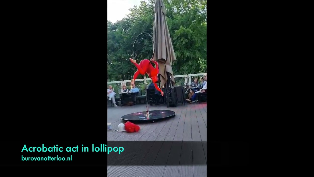 Acrobatic act in lollipop - grondacrobatische act