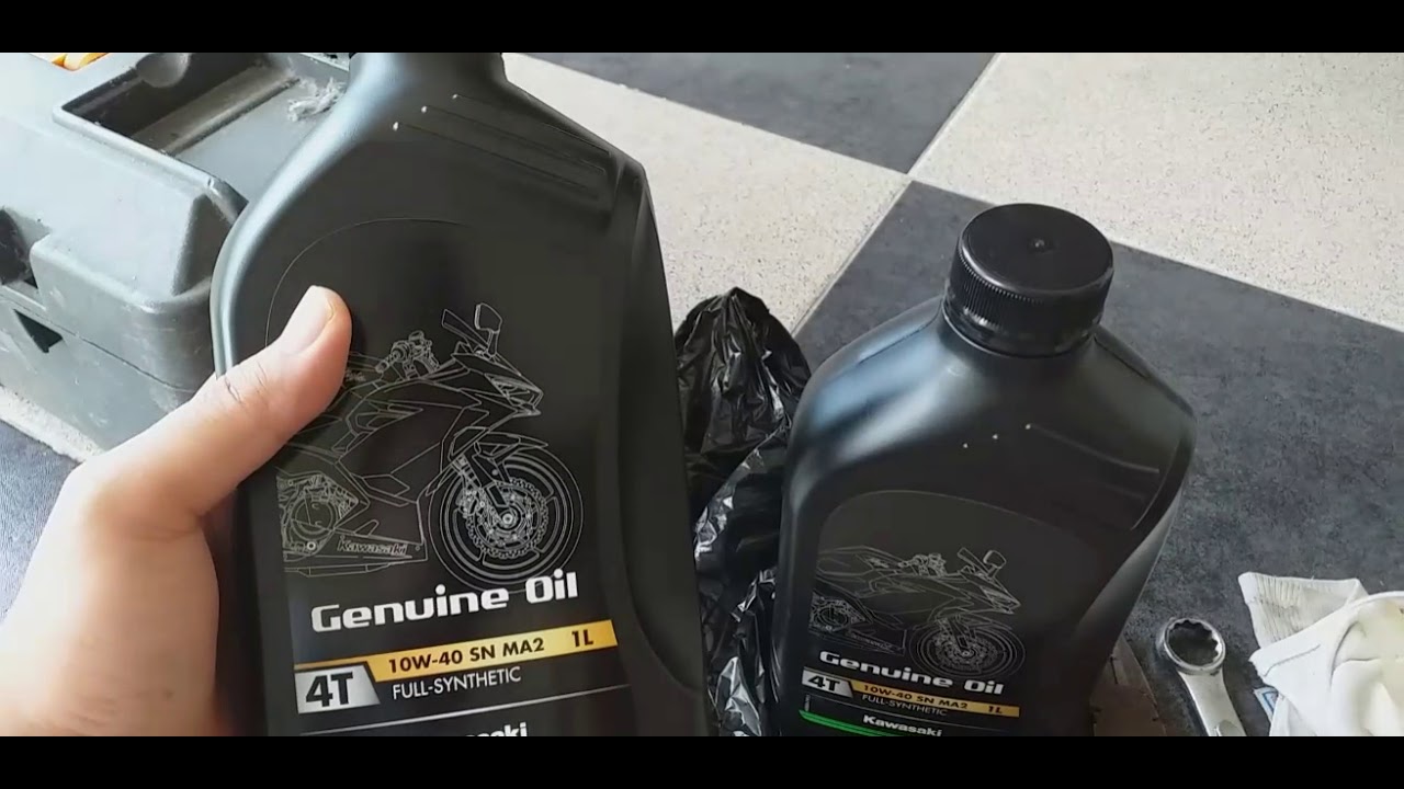Cara Ganti Oli Ninja 250 Karbu/R (not FI) yang benar dengan takaran yang pas. NINJA 250 CHANGE OIL