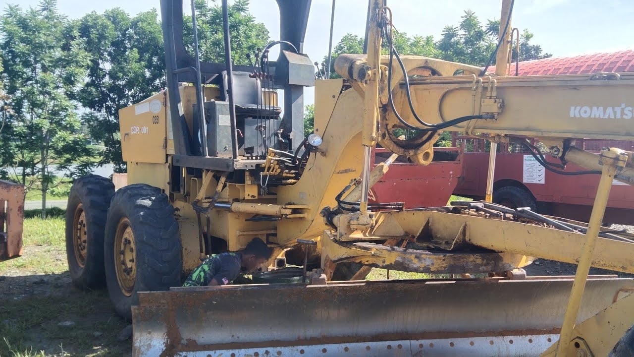 GEAR LEMBAP GD511A KOMATSU MOTOR GRADER  ?