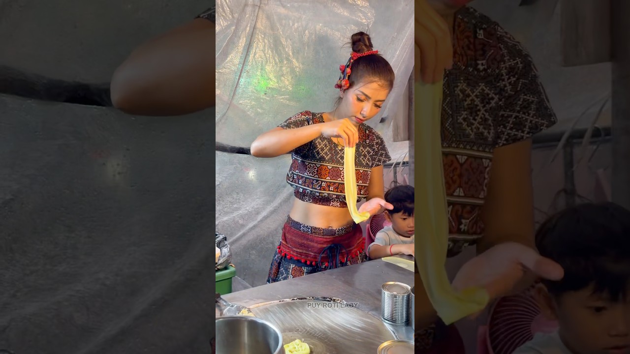 Make a special roti dish for my child to eat. - Thai Street Food #shorts