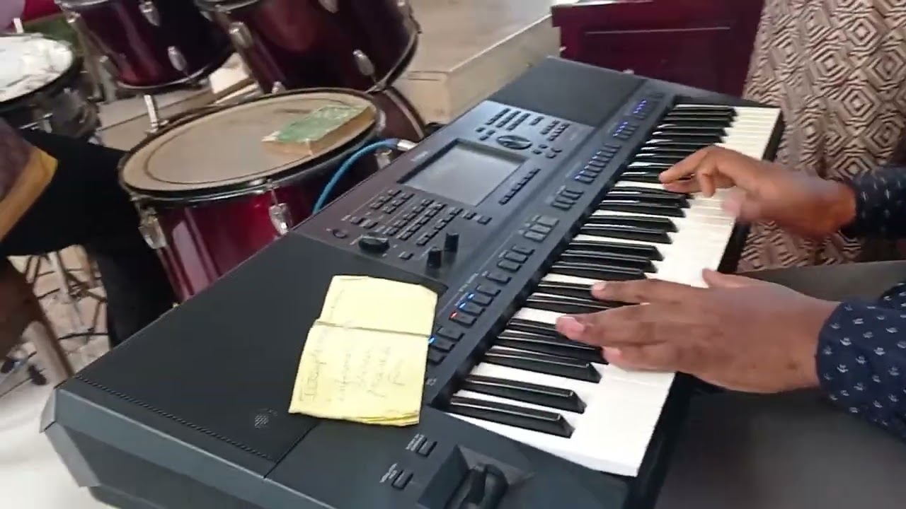 Bikutsi 4 - Sunday service