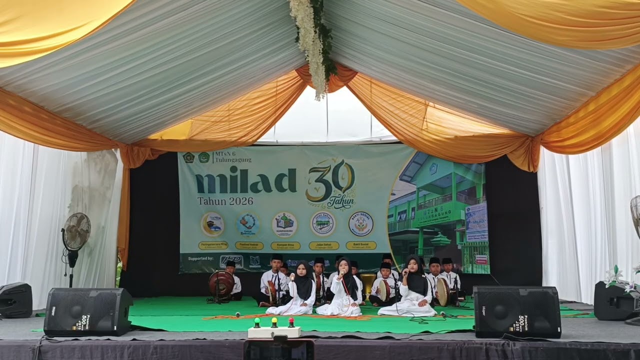 Lomba Hadroh dalam rangka Milad 30 MTsN 6 Tulungagung