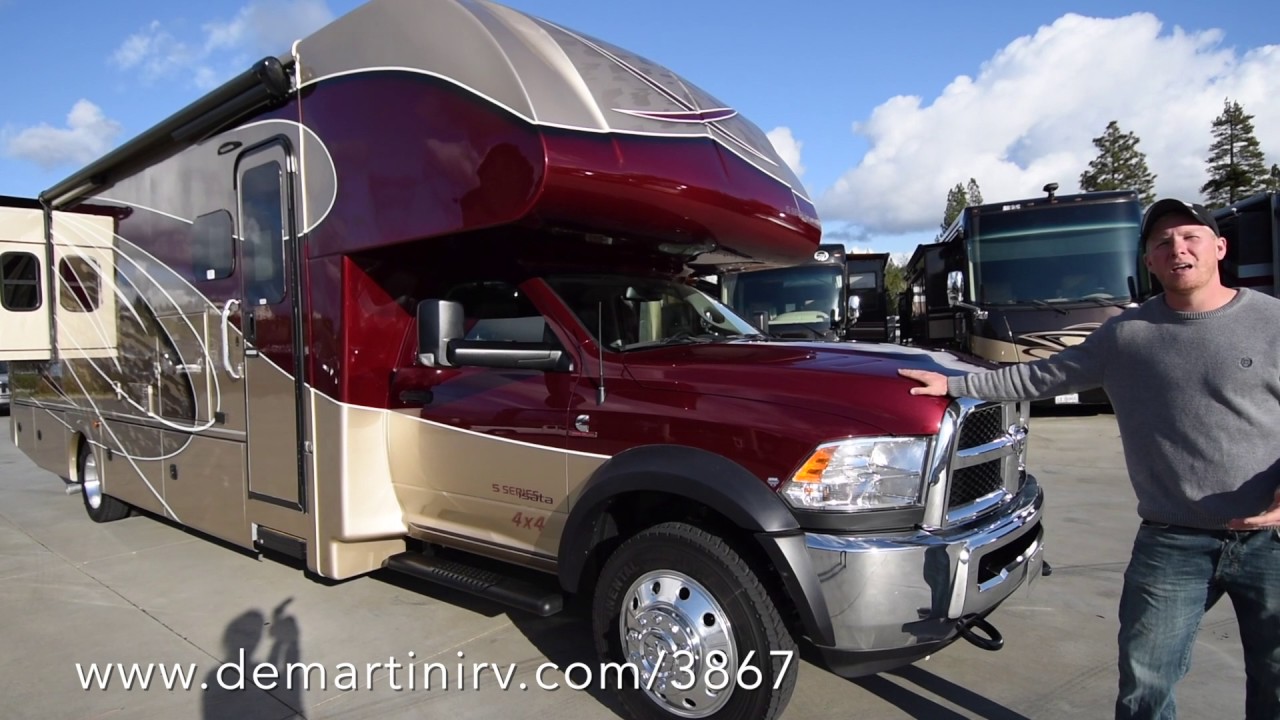 2017 Dynamax Isata 5 36DS 4X4 Luxury Class C. Полный обзор