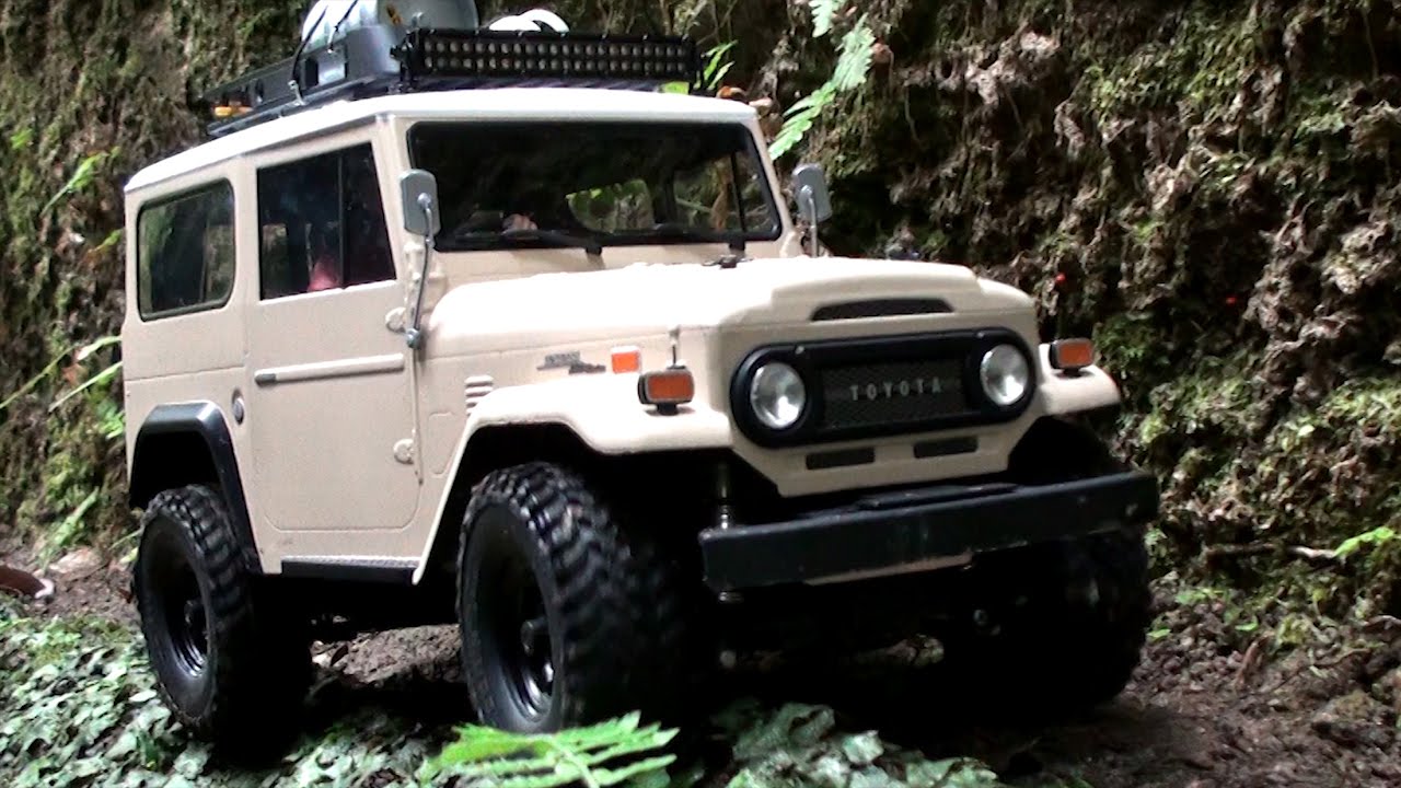 TAMIYA CC-01 LAND CRUISER 40 MOUNTAIN CRUISING