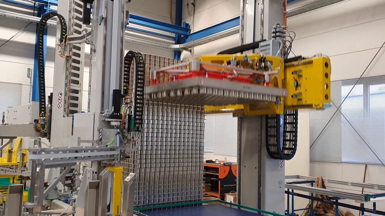 Ground-level can depalletizing