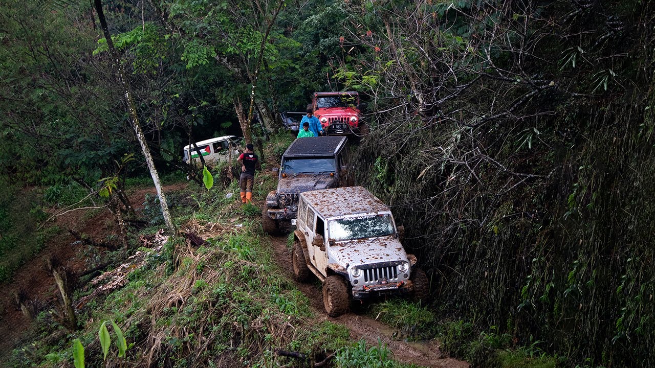 NYARIS!!! TRACKNYA MAKIN SEMPIT, SAMPINGNYA JURANG || OFFROAD DI CISADON