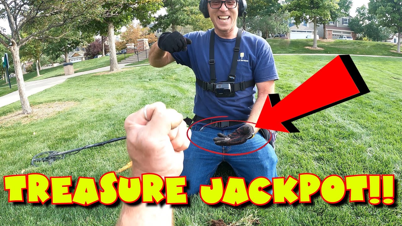 I Got LUCKY Metal Detecting a City Park! Hit the Jackpot!