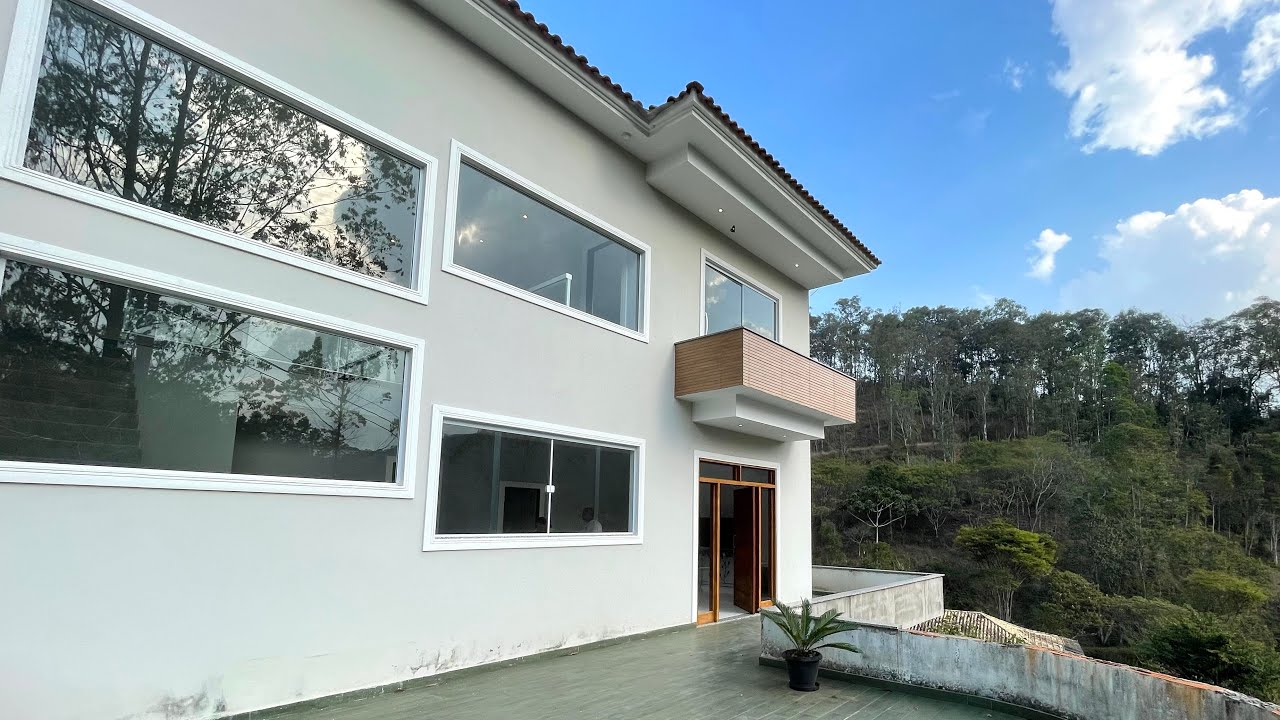 CASA &Agrave; VENDA NA CIDADE DE TERES&Oacute;POLIS RJ