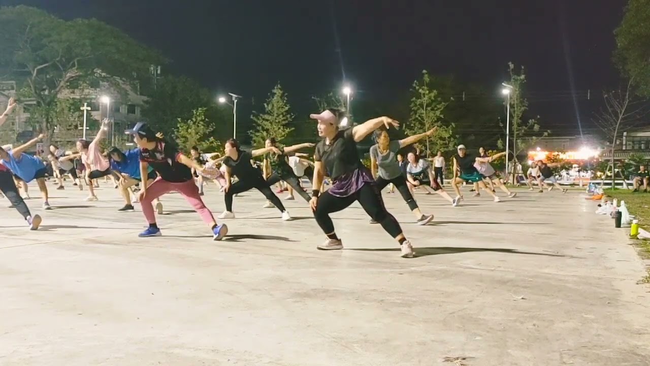 Aerobic exercise สวนรถไฟเชียงใหม่🚂