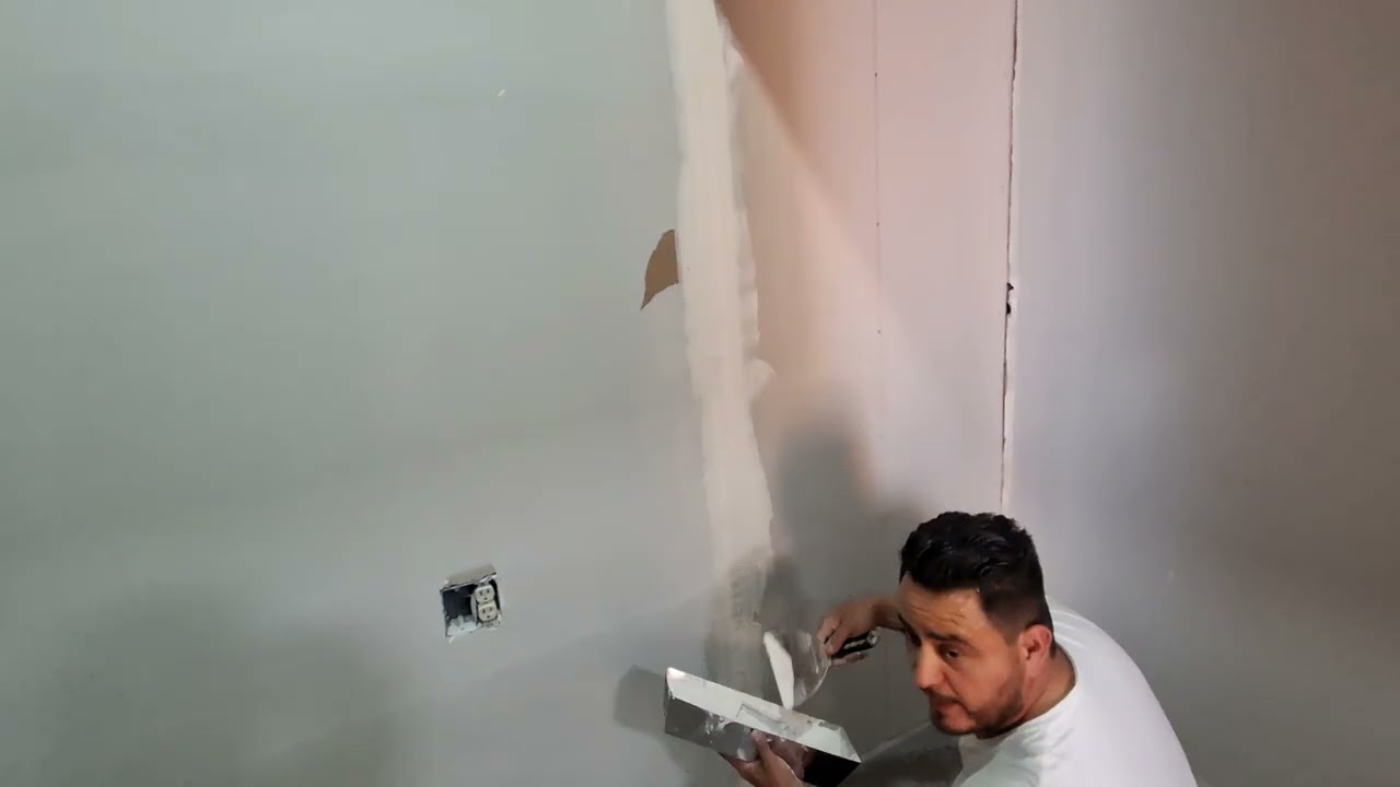 Trabajando en el  cuarto para rentar 