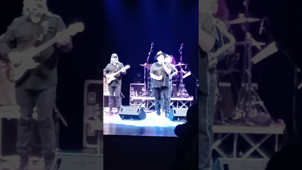 Nino Frassica live a Lecce Teatro Apollo il 25 dicembre 2023 #lecce #ninofrassica