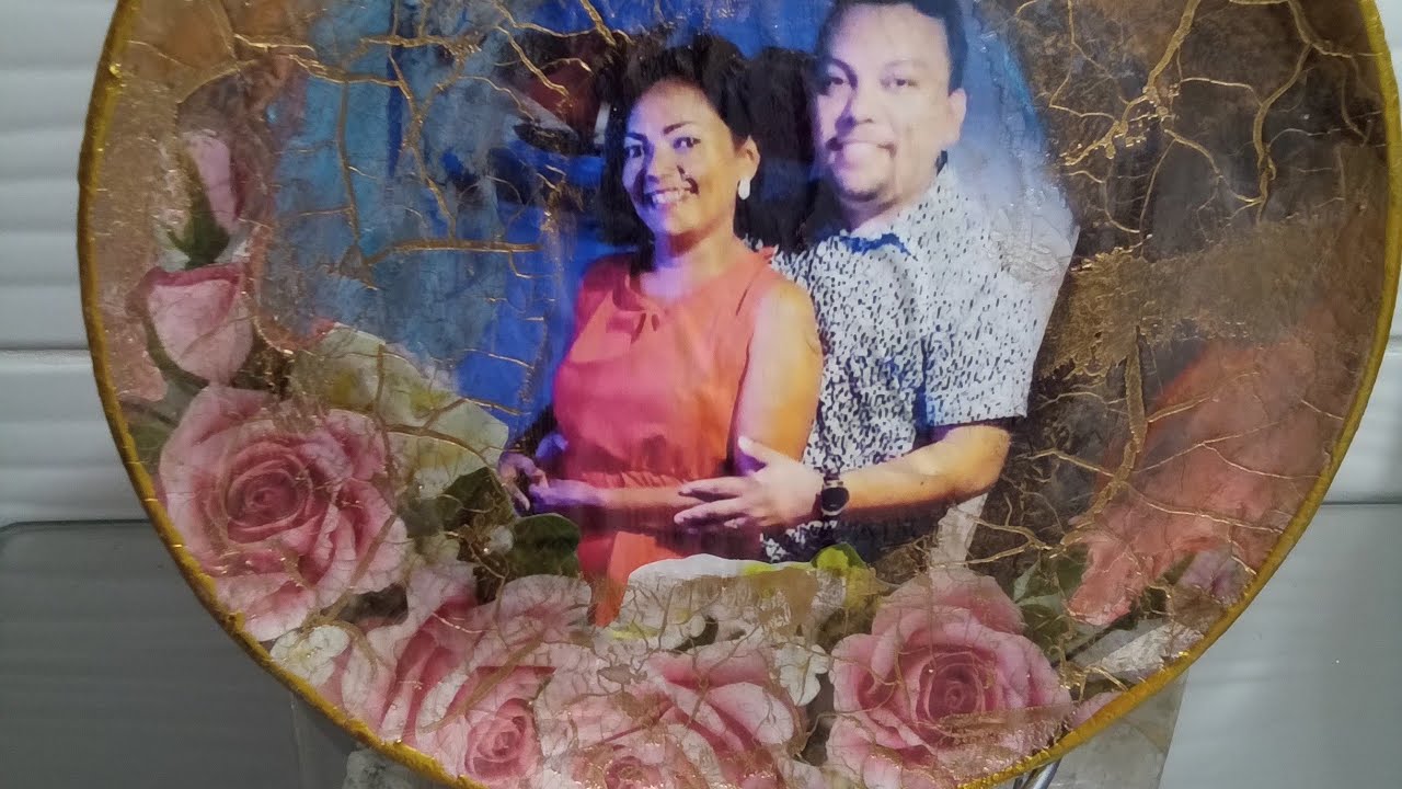 IMPERDÍVEL/ PRATO COM DECOUPAGE DE FOTO E KIT CRAQUELÊ. By Socorro Rodrigues#viral #artesanatos