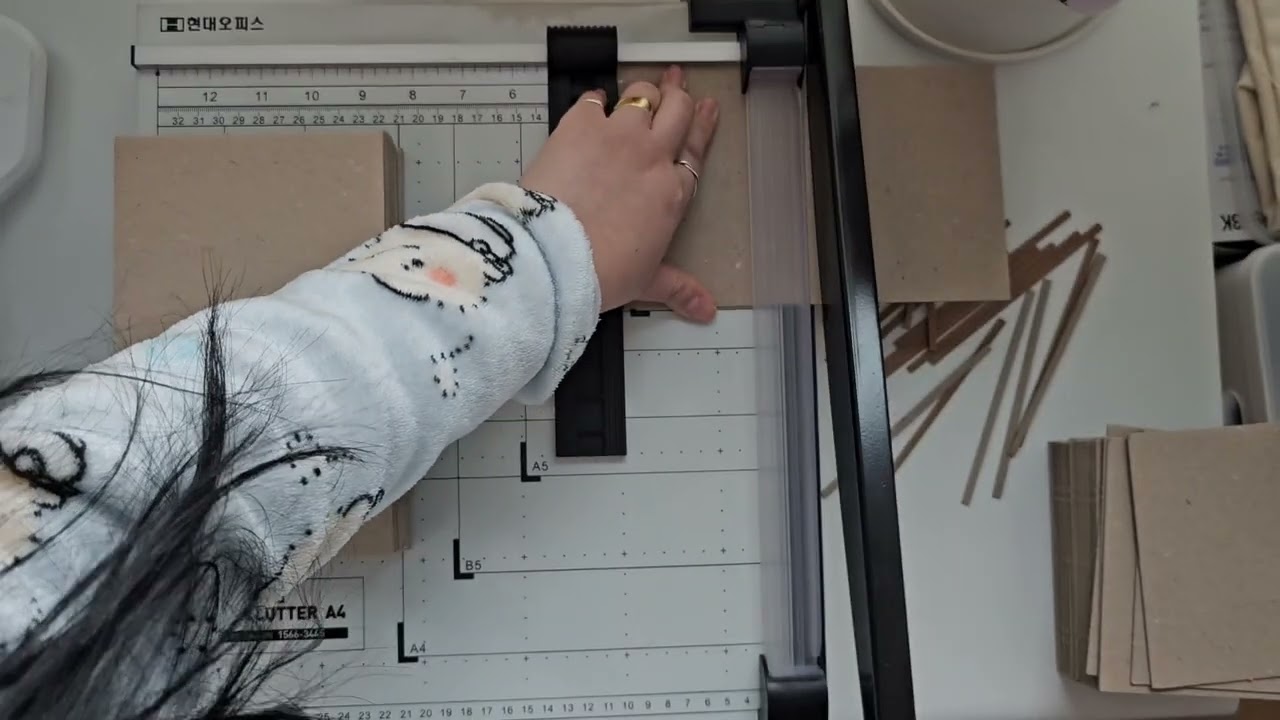 ✂️ 서걱서걱, 종이 칸막이 자르는 소리 (음악x)