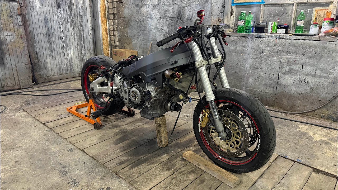 Восстановление Honda CBR 954 RR Fireblade после тотального падения