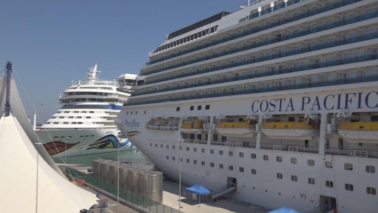 Tre navi da crociera a Bari, migliaia di turisti in città