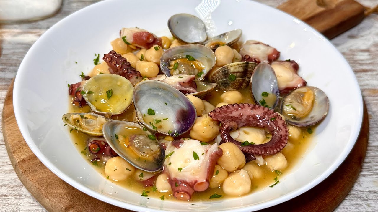 Garbanzos con pulpo y almejas 🐙👨🏻‍🍳 ¡Un potaje fácil que tienes que probar! 
