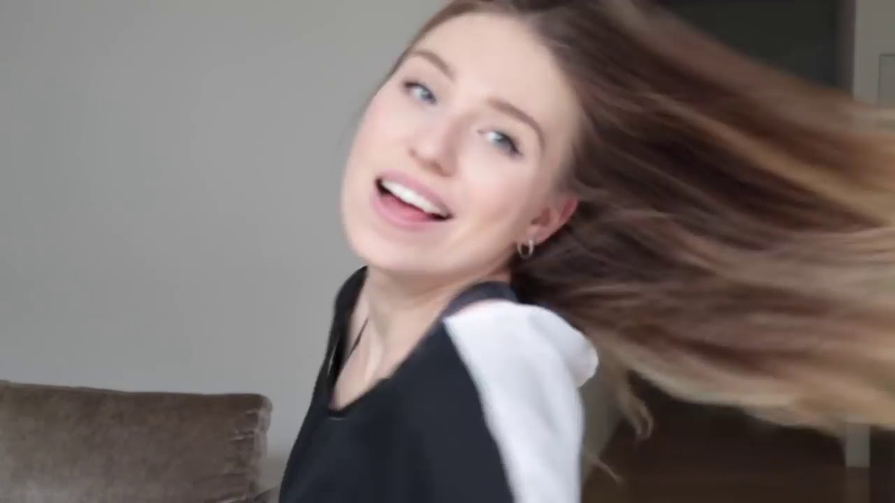 Julienco! Ich bestelle BIBI das billigste Outfit aus dem Internet ! 😳