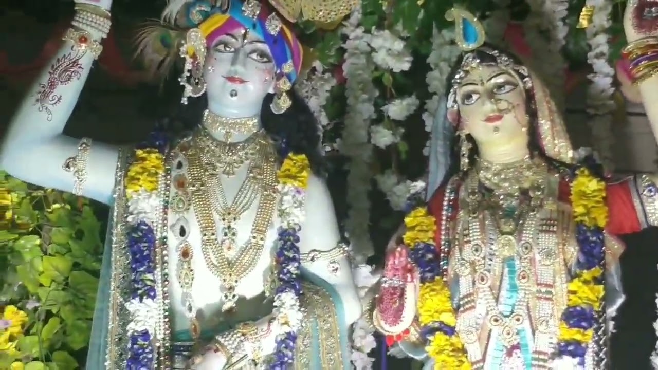 आधौ नाम तारिहै राधारा के कहे रोग सब मिटिहैधा के कहे मिटिहै सब बाधा रस मंडप बरसाना